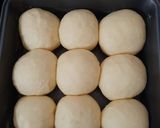 Foto langkah ke 3 dari resep Roti sobek empuk takaran sendok.