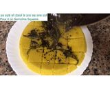 A picture of step 7 of Rava Dhokla- Semolina Sponge Squares.