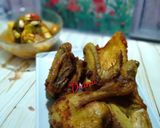 Foto langkah ke 5 dari resep Ayam goreng kuning.