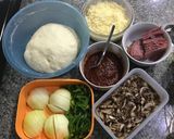 Foto langkah ke 12 dari resep Pizza homemade empuk.