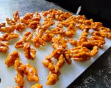 केरेमलाइज़्ड वालनट्स(caramelized walnuts recipe in hindi) रेसिपी चरण 4 फोटो
