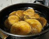 A picture of step 5 of Mix flour mathri.