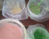 Foto langkah ke 3 dari resep Bolu Kukus Semangka.
