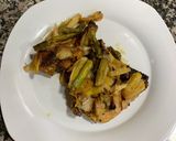 Foto del paso 8 de la receta: Pollo al horno con calçots y espárragos