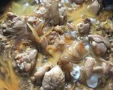 A picture of step 4 of [Basic] Easy Oyako Donburi in a Frying Pan.