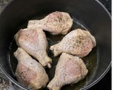 Foto del paso 1 de la receta Muslos de pollo guisados