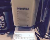 Foto del paso 1 de la receta: Batido saludable de yerbas y frutas