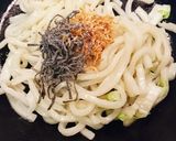 A picture of step 2 of Shio Yaki Udon (Salt-Flavored Stir-Fried Udon).