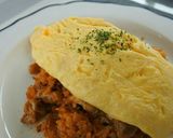 A picture of step 4 of Slice-and-Serve Fluffy Omurice (Japanese Omelet Rice).