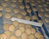 Foto del paso 5 de la receta: Alfajores de maicena (maicenitas🤤)