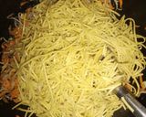 Foto langkah ke 4 dari resep Mie goreng ala Hajatan Jawa.