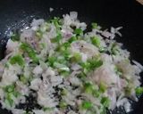 صورة لخطوة 1 من وصفة عجة بيض بالبصل والطماط🍳🍳