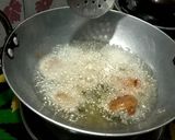 A picture of step 5 of Kuttu Pakori.