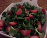 Foto del paso 1 de la receta: Ensalada de atún y fresas