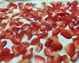 A picture of step 5 of Strawberry Tiramisu.