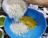 A picture of step 8 of Bhel Puri.