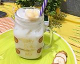 A picture of step 3 of Banana Milkshake.