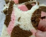 Foto langkah ke 8 dari resep Steamed Neapolitan cake/ bolu kukus #pr_recookanekabolkus.