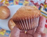 Foto del paso 2 de la receta: Muffins de vainilla fáciles, económicos y sin balanza 🧁 Magdalenas básicas que no fallan 🧁