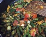 A picture of step 4 of Okra with Curd.