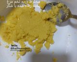عکس مرحله 2 از دستور شیرینی توپی مغزدار 🍘 (با زرده پخته،بدون همزن)