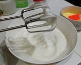 Foto langkah ke 2 dari resep Fluffy Omelette / telur dadar spesial.