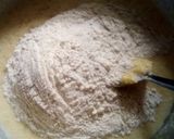 A picture of step 4 of Deep fried drop scones.