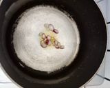 Foto langkah ke 1 dari resep Sayur Bening Bayam Simple.