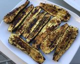 Une image de l'étape 6 de Courgettes aux épices kefta et graines de nigelle et piments verts.