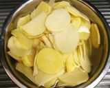 Foto langkah ke 1 dari resep Potato au Gratin.