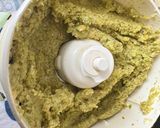 Foto del passaggio 3 della ricetta Linguine al pesto di pistacchi