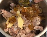 剝皮辣椒燉桃膠排骨湯的食譜步驟2照片
