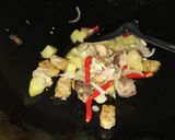 Foto langkah ke 1 dari resep Ayam Kentang Goreng Mentega.