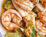 รูปขั้นตอนการทำที่ 2 ของ กุ้งถล่มวังดอกกะหล่ำ 🦞/ ซีฟู้ดผัดดอกกะหล่ำ / Stir cauliflower with seafoods