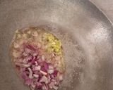 A picture of step 3 of Double tadka lahsuni Palak khichdi.
