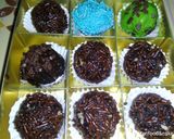 Foto langkah ke 3 dari resep Bola bola coklat.