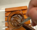 Foto langkah ke 4 dari resep Dirty Latte.