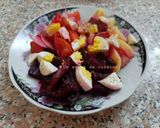 Une image de l'étape 11 de Salade de pomme de terre betterave, tomate et œufs durs 🥗.