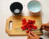 Foto langkah ke 2 dari resep Jelly Lychee Strawberry DEBM.