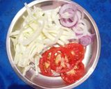 वेज फ्रेंकी रोल्स (veg frankie roll recipe in Hindi) रेसिपी चरण 3 फोटो