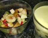 A picture of step 2 of Trifle pudding.