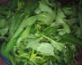 Foto langkah ke 1 dari resep Tumis Kangkung Terasi Tiram.