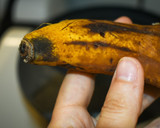 Foto del paso 1 de la receta: Batido de plátano chocolateado sin azúcar
