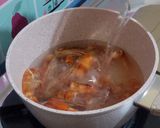 Foto langkah ke 2 dari resep Kaldu Udang Homemade ala mamaaziel.