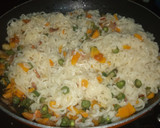 ஈஸி வெஜ் நூடுல்ஸ் ரெசிபி ஸ்டேப் 4 புகைப்படம்