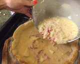 Foto del paso 8 de la receta: Quiche de bacon, cebolla y queso 