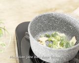 Foto langkah ke 1 dari resep Sup Ayam Jamur.
