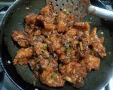 A picture of step 4 of क्रिस्पी ड्राई गोभी मंचूरियन.