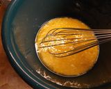 Foto del paso 1 de la receta: Bizcocho de praliné de fresa y ruibarbo con chocolate blanco