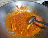 Gambar langkah 2 resipi Rendang ayam tua.